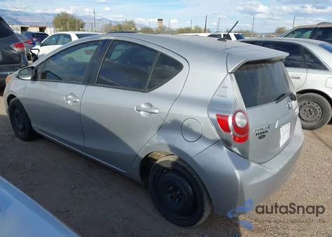 2014 Toyota Prius C Two из США, поврежденный, VIN JTDKDTB35E1081536